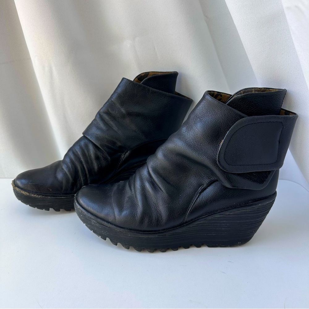 Fly London (EUR 39) Black Wedge Heel Leather Ankle Boot Velcro Close Booties